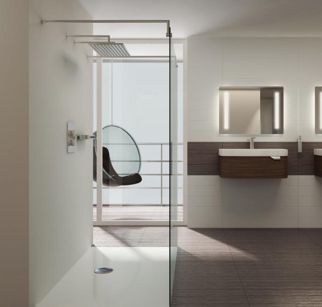 salle-bain-moderne-receveur-douche-extra-plat-parois-verre-entrée-ouverte-fond-antidérapant