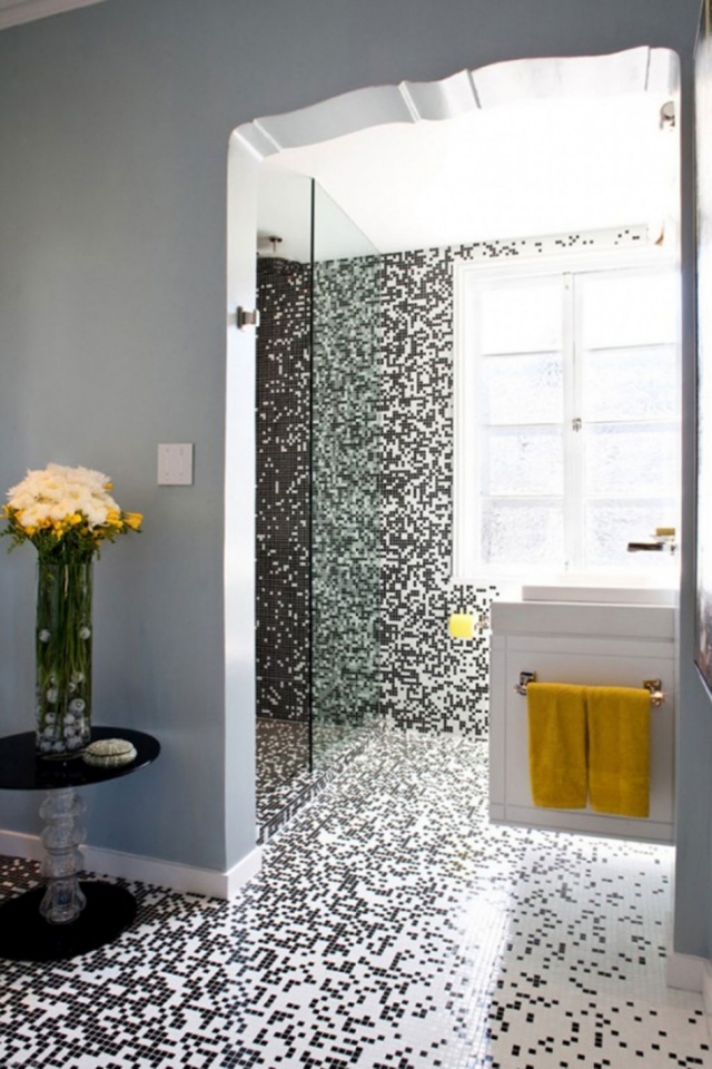 salle-bain-mosaïque-mur-sol-style-graphique