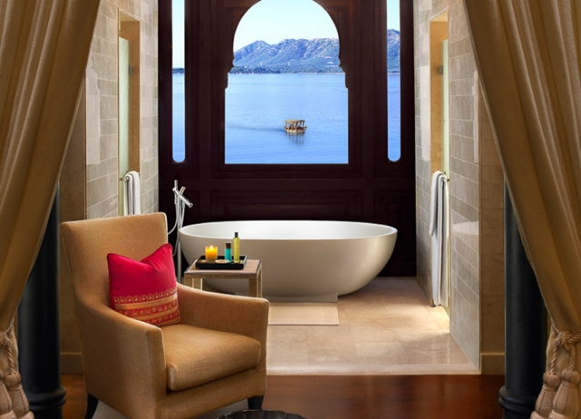 salle-bain-style-marocain-baignoire-îlot-desgin-Apaiser