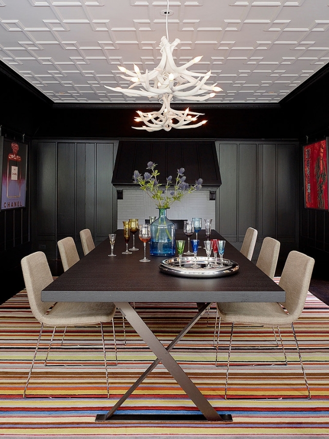 salle à manger moderne noir blanc sol-multicolore