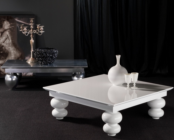 tables basses modernes en blanc et métallique-salon