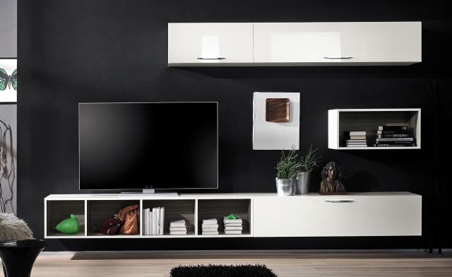 25-idées-conseils-meuble-tv-suspendu-cabinets-blancs-élégants
