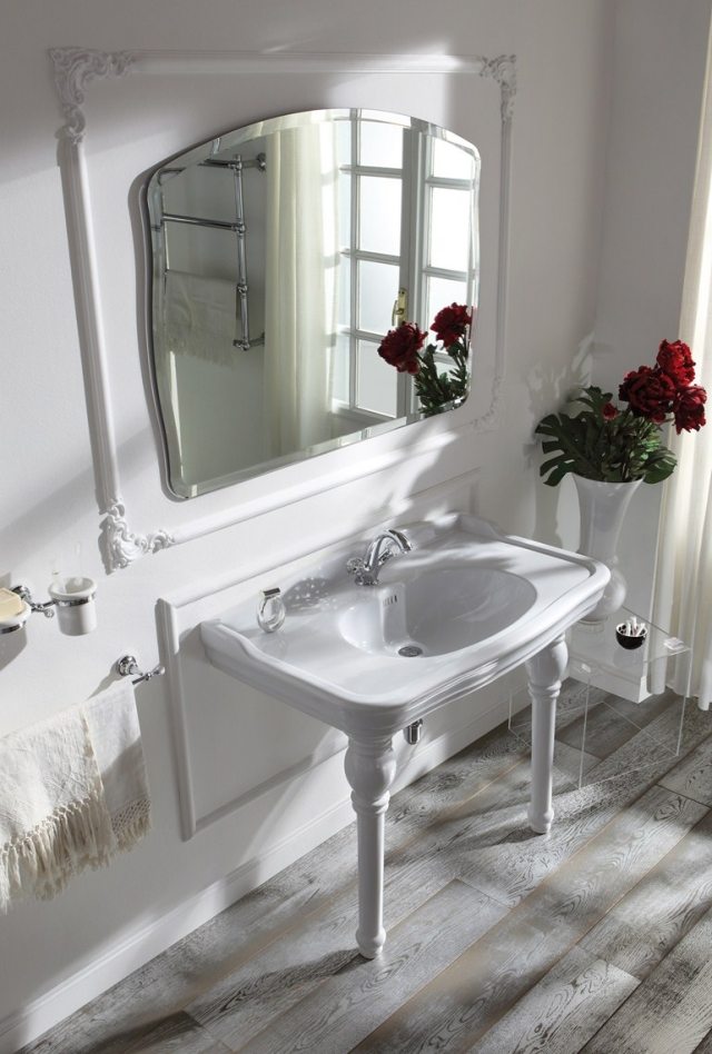 25-idées-magnifiques-salle-bains-miroir-design-forme-originale-Olympia-Ceramica