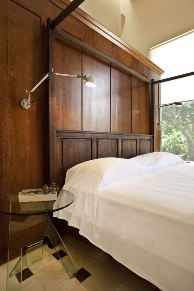 idées chambre à coucher 87-idées-chambre-coucher-moderne-touche-design-petite-bois-table-ronde-verre-carrelage idées chambre à coucher