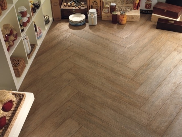 carrelage-imitation-parquet-idée-originale-salle-manger