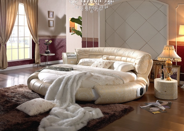 chambre-à-coucher-grand-lit-forme-ronde-luxe-style-couverture