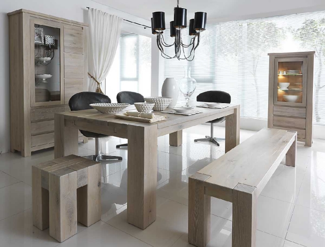 couleurs-déco-salle-manger-claire-élégante-mobilier-bois déco salle à manger