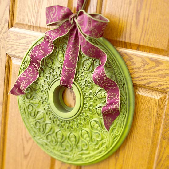 couronne-de-Noël-porte-DIY-rosettes-plâtre-verte