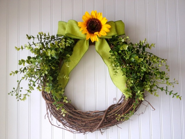 couronne-déco-branches-sèches-tournesol-ruban-vert