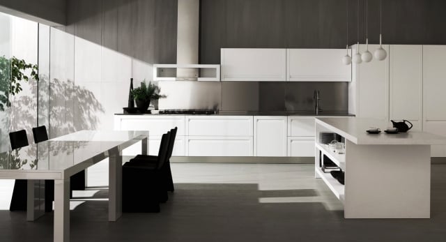 cuisine-blanche-grise-25-designs-armoires-blanches-îlot-blanc-murs-dosseret-gris