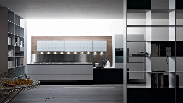 cuisine-blanche-grise-25-designs-éclairage-led-encastré-comptoir-gris-foncé cuisine blanche