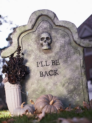 déco-Halloween-DIY-originale-unique-pierre-tombale-originale-DIY