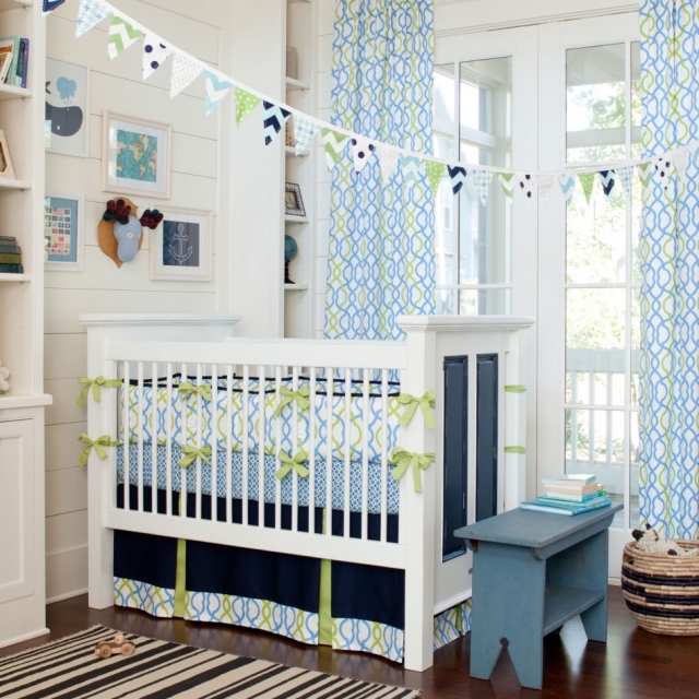 déco-chambre-bébé-28-rideaux-motifs-cercles-entrelacés-bleu-vert