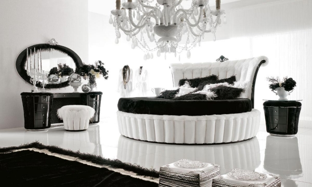 déco-moderne-noir-blanc-grand-lit-rond-tabouret-sympa