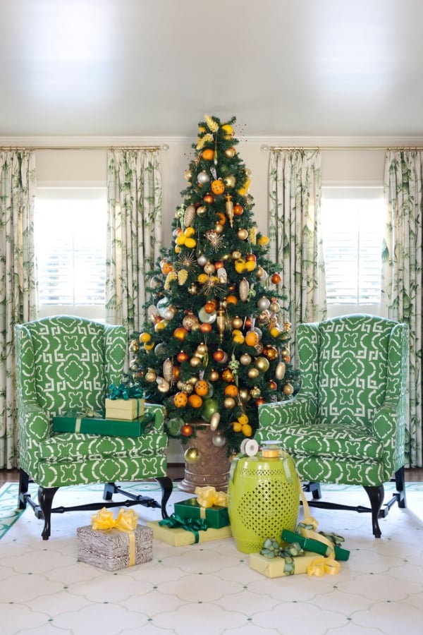 déco-sapin-Noël-2014-orange-fauteuils-rétro