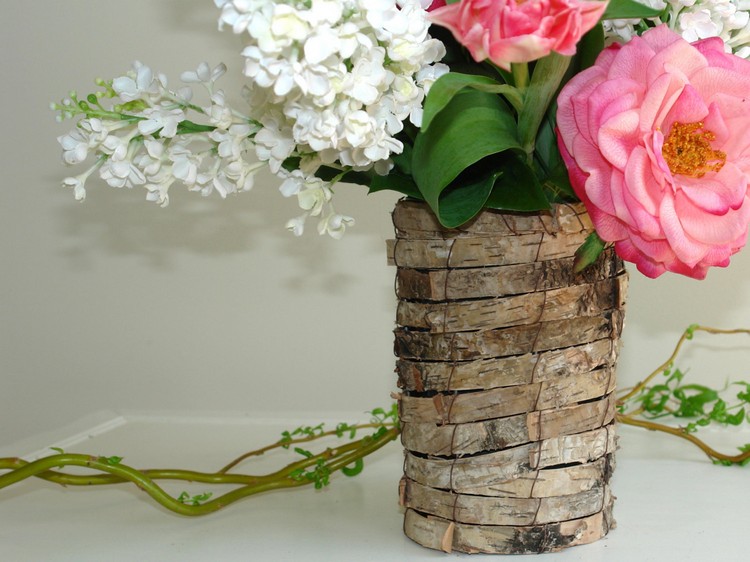 déco table mariage -centre-table-bouquet-lilas-blanc-roses
