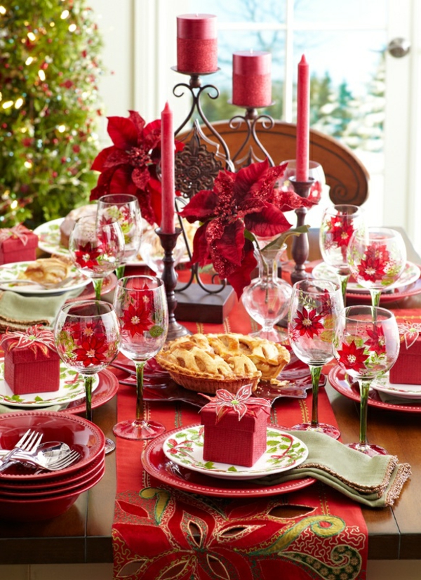 déco-table-traditionnelle-étoile-Noël-rouge