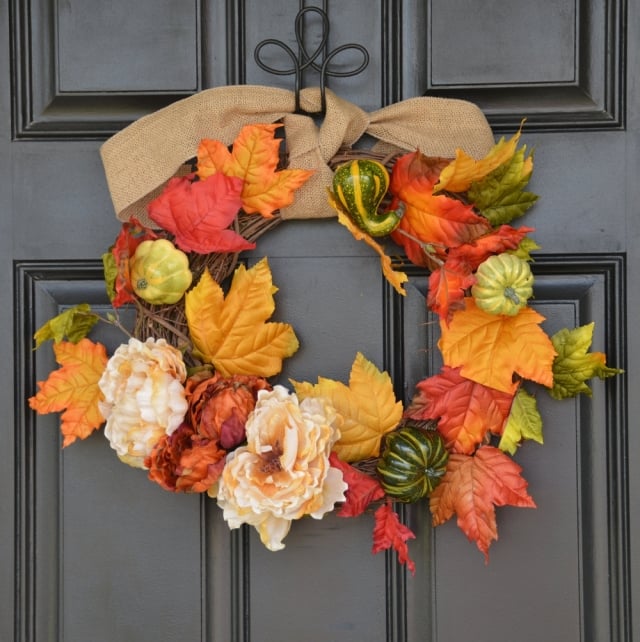 décoration-automne-couronne-porte-chaleureuse