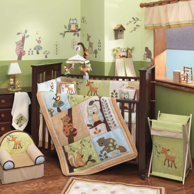 décoration-chambre-bébé-sticker-mural-hibou-couverture-lit