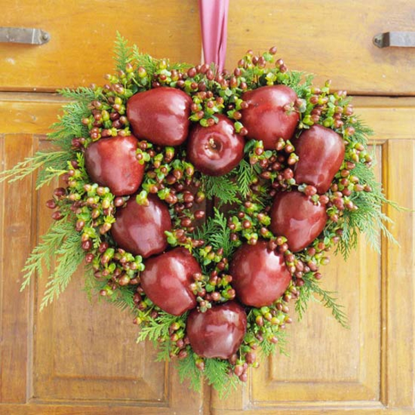 décoration-de-Noël-couronne-porte-forme-coeur-pomme