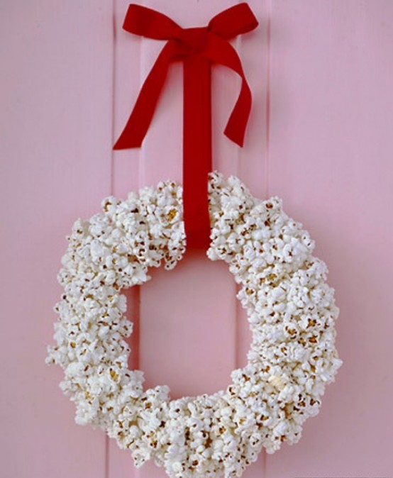 décoration-de-Noël-couronne-porte-popcorn-ruban
