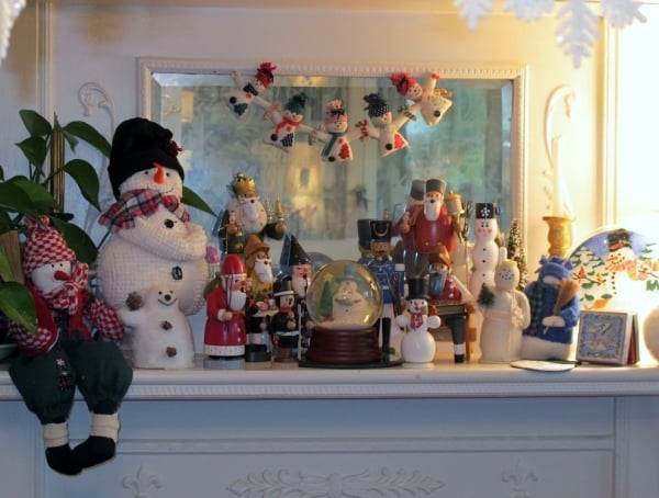 décoration-de-Noël-manteau-de-cheminée-pere-Noël-figurines