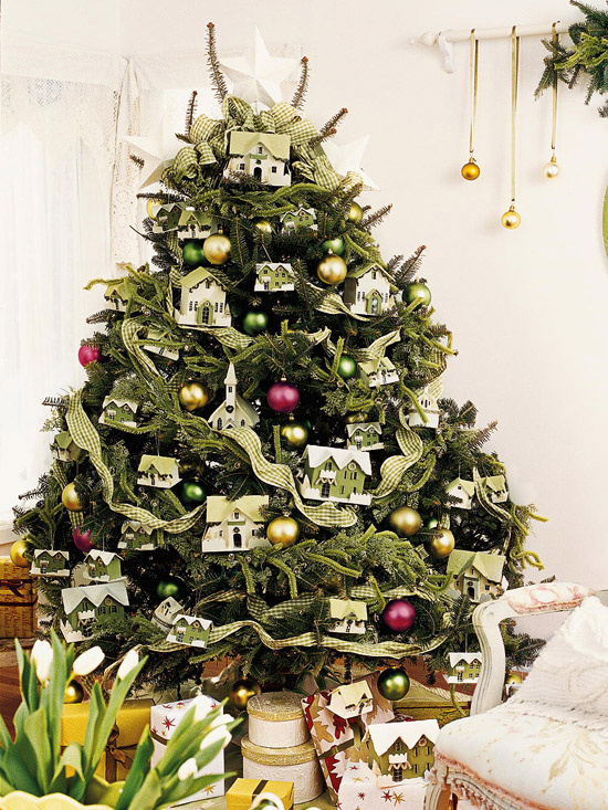 décoration-de-Noël-sapin-guirlandes-boules-décoratives-suspendues