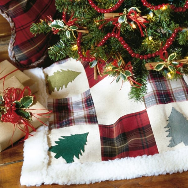 décoration-de-Noël-sapin-guirlandes-collier-DIY
