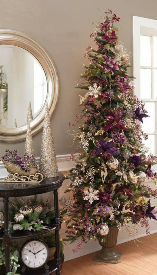 décoration-de-Noël-sapin-idée-originale-cônes-brillants