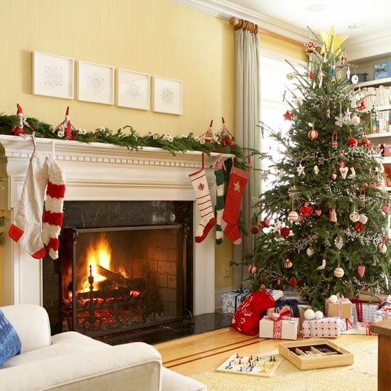 décoration-de-Noël-sapin-idée-originale-manteau-cheminée-chaussettes
