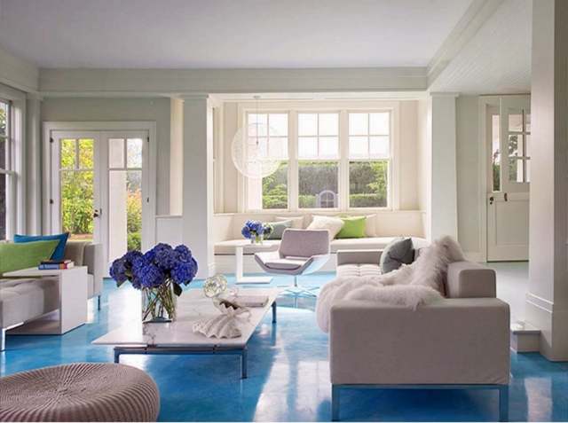 décoration intérieure décoration-intérieure-22-idées-colorées-salle-séjour-plancher-bleu-fleurs-bleues