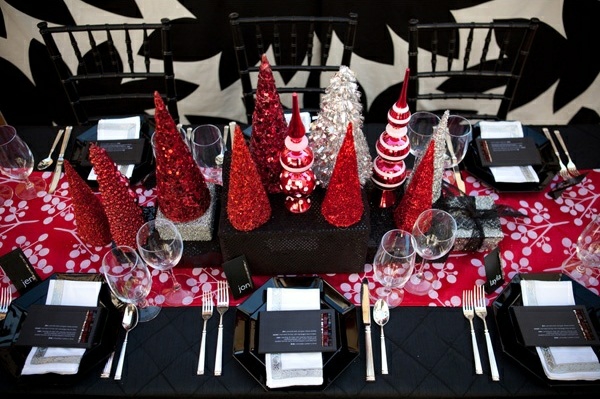 décoration de table pour Noël rouge-intérieur-noir-blanc