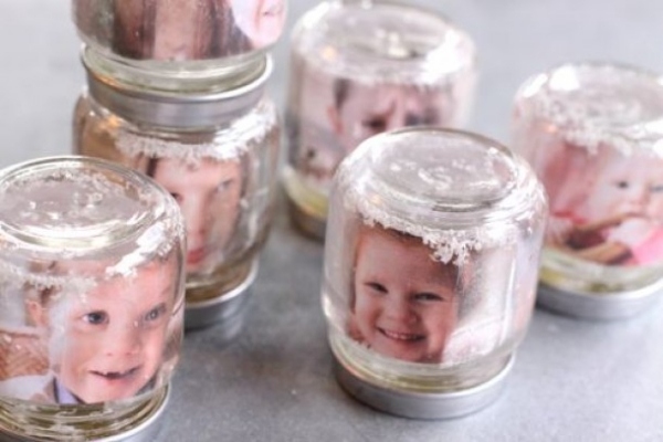 déco-Noël-faire-soi-même-première-fête-bébé-pots-décoratifs-photo-bébé