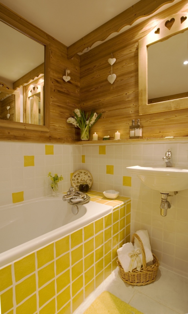 déco-salle-de-bain-idée-originale-couleur-jaune-baignoire-carreaux