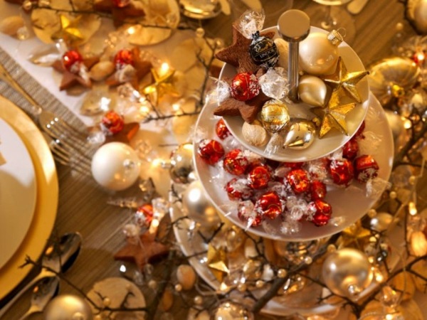 décoration de table pour Noël présentoir-gâteaux-bonbons