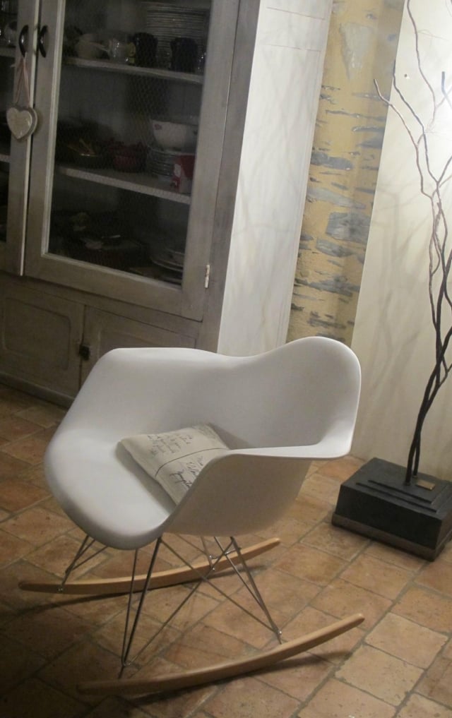 fauteuil-eames-rocking-chair-herman-miller