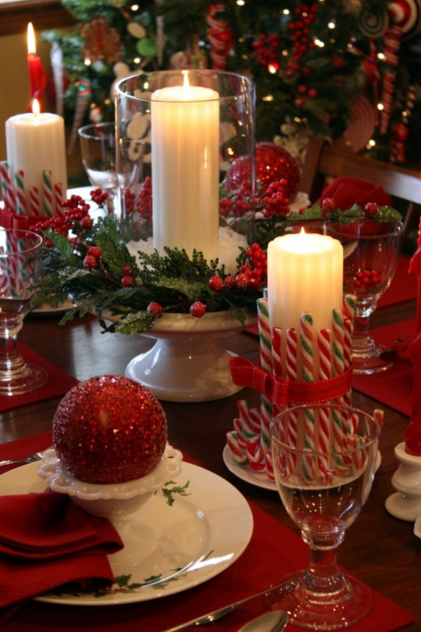 idées-de-déco-Noël-DIY-bougies-sucettes-boules-rouges