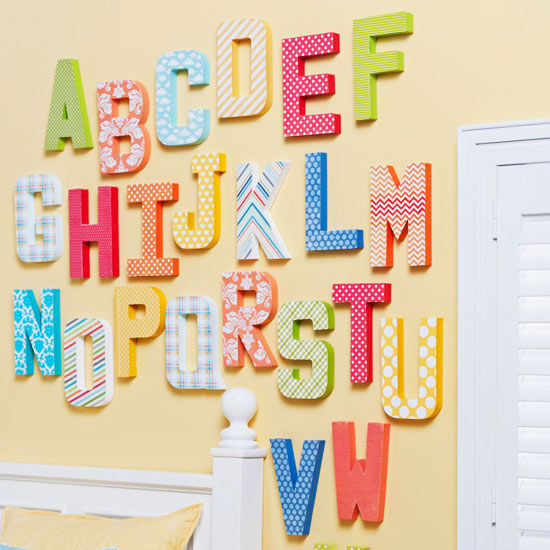 idée-cadeau-lettres-emballées-papier-décoratif