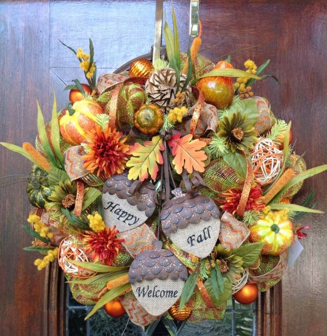 idée-couronne-déco-fleurs-fruits-couleurs-automnales