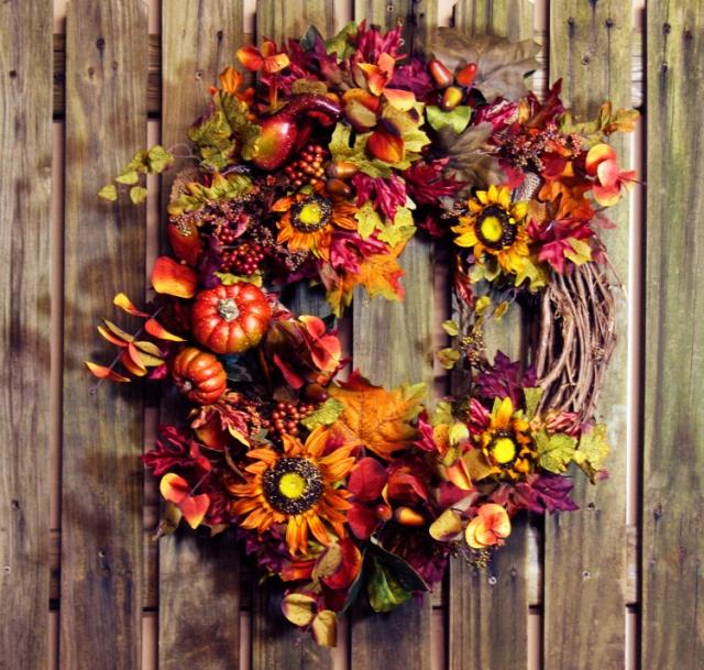 idée de déco en automne couronne-porte-fleurs