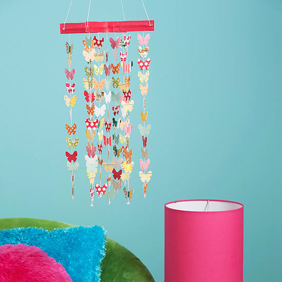 idée-déco-cadeaux-mobile-papillons-colorés