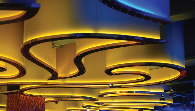 luminaire LED plafond éclairage-indirect-avant-garde