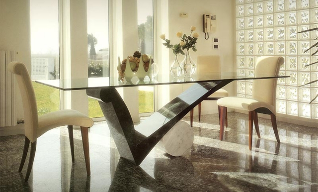 meuble-salle-à manger-table-rectangulaire-verre-chaises-cuir