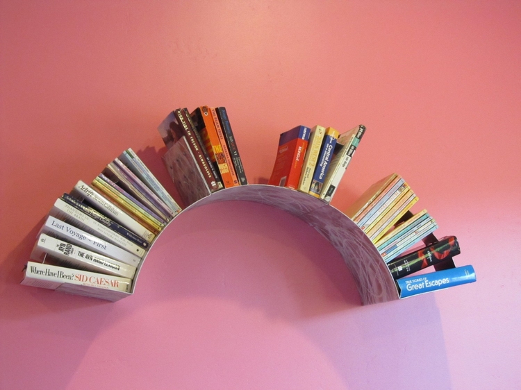 meuble-salon-rangement-livres-étagère-originale-forme-demi-cercle