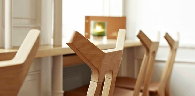 meubles-scandinaves-idée-originale-chaises-bois-lignes-épurées