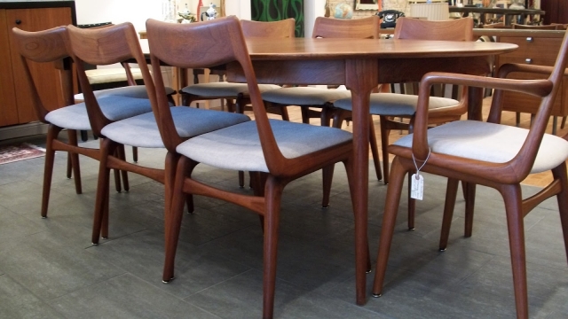 meubles-scandinaves-idée-originale-table-chaises-bois