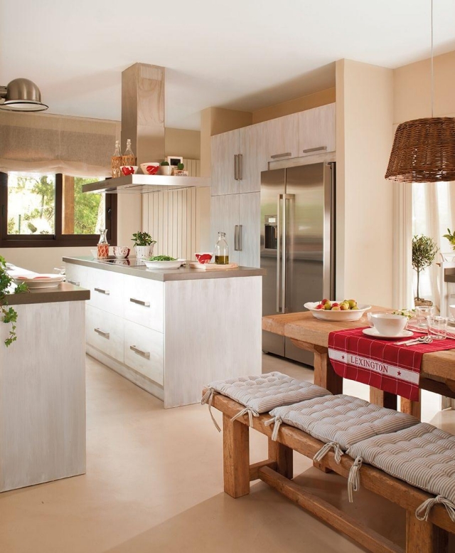 peinture-cuisine-meubles-blancs-25-idées-mobilier-bois-plancher-couleur-magnolia-suspension-rotin-tressé peinture cuisine