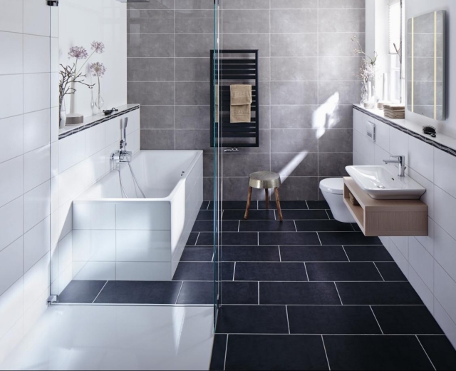 salle de bain contemporaine carrealge-noir-blanc