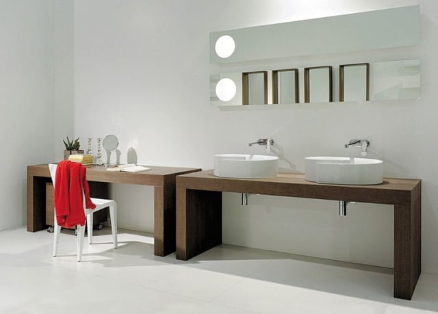 salle-bains-italienne-7-designs-Ceramica-Flaminia-BRIDGE-meuble-vasque-bois-vasques-forme-ronde-robinetterie-acier-inox-miroirs-horizontaux