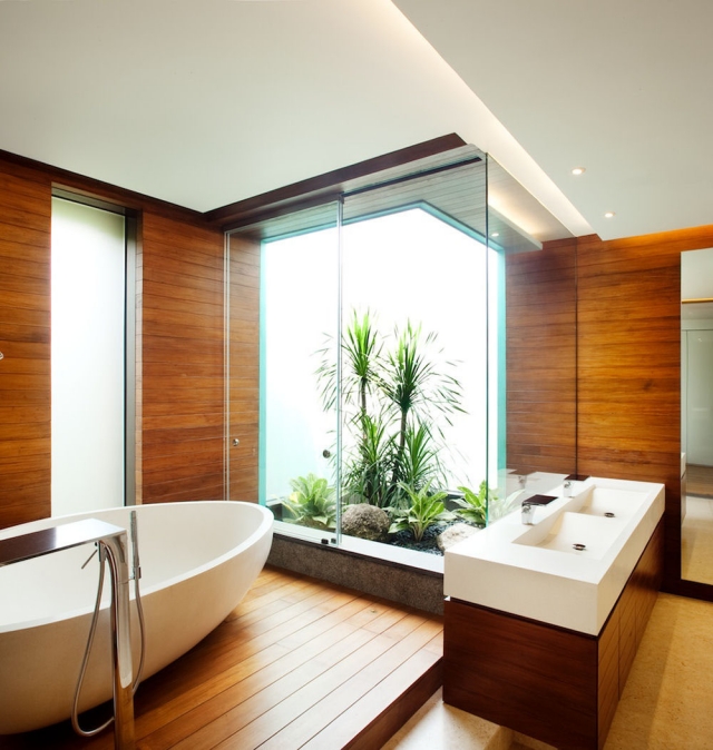 salle-de-bains-en-bois-idée-originale-baignoire-ovale-double-lavabo